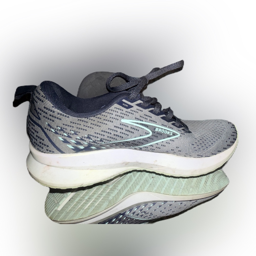 Brooks Energize Women's 8.5 Sneakers